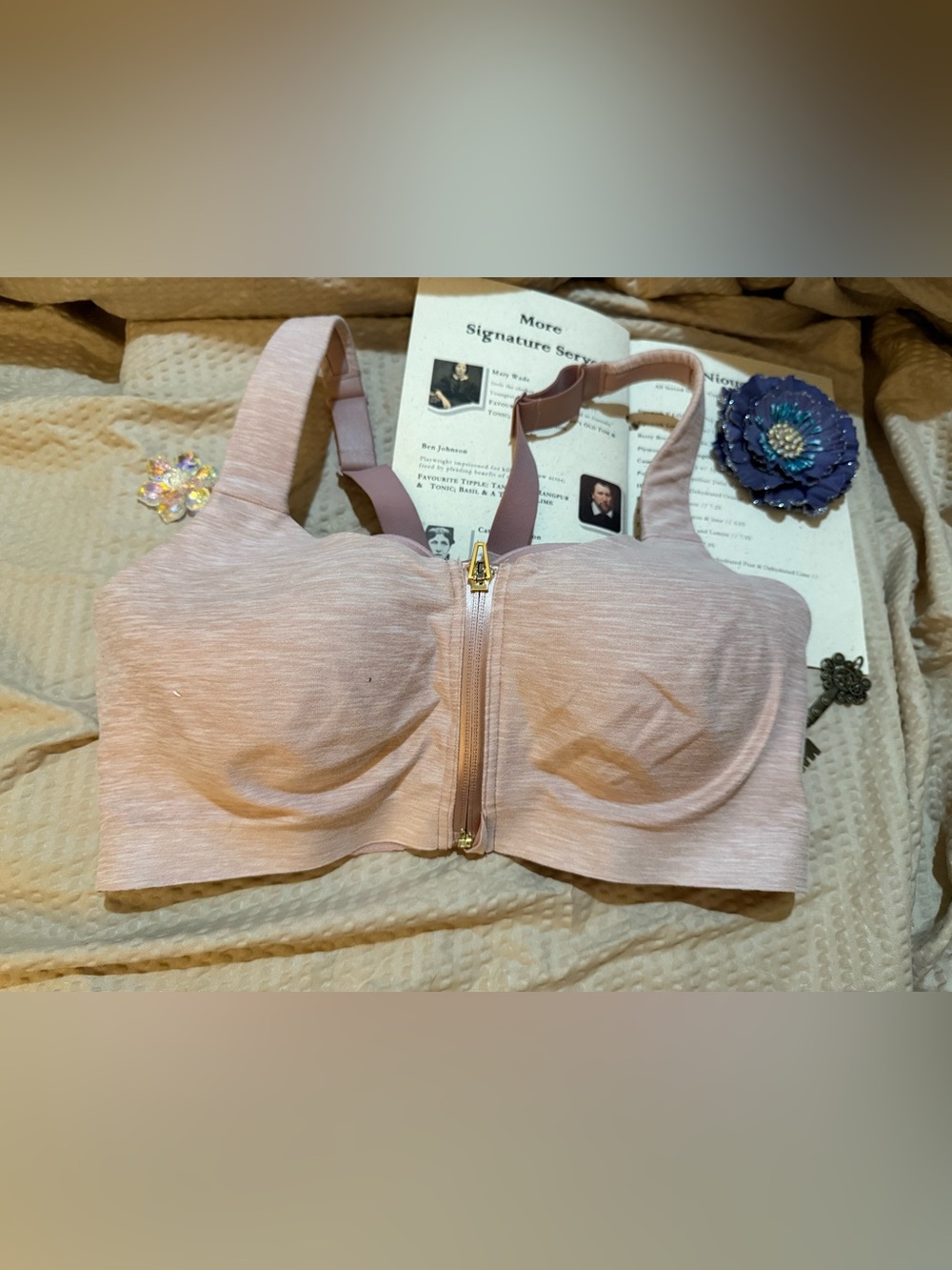 Victoria’s Secret Knockout Sports Bra 34DD Pink Front Zip Racerback